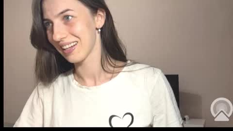 prettyyy_angel online show from September 2025 04:40:02 PM