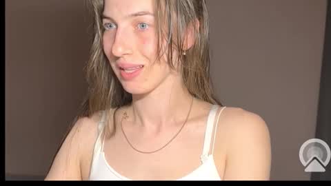 prettyyy_angel online show from September 2025 06:33:01 PM