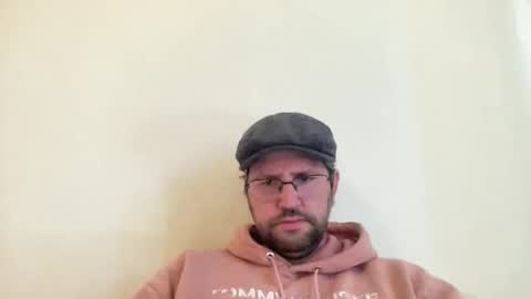 Snapshot of previewh chatting on May 2026 04:01:02 PM PreviewH online show from May 2026 04:01:02 PM