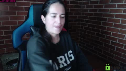 Snapshot of princesa_leia_zathur chatting on May 2026 11:05:02 AM Leia online show from May 2026 11:05:02 AM
