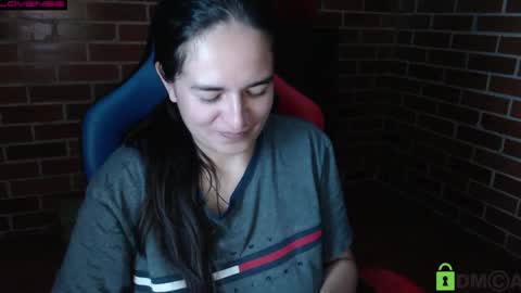 Snapshot of princesa_leia_zathur chatting on June 2026 10:50:02 AM Leia online show from June 2026 10:50:02 AM