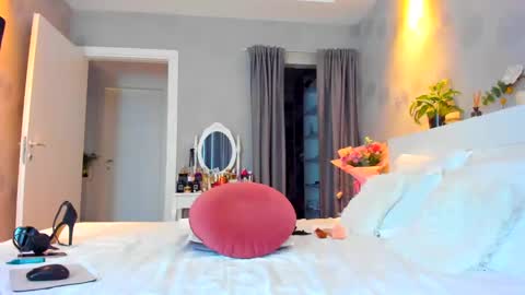 Snapshot of princess_haziel chatting on December 2024 01:17:01 AM Haziel - online show from December 2024 01:17:01 AM