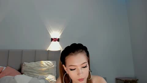 Snapshot of princess_nier chatting on December 2024 01:05:01 AM Princess Diana online show from December 2024 01:05:01 AM