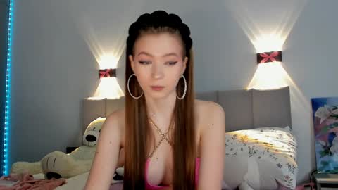 Snapshot of princess_nier chatting on January 2025 11:48:02 PM Princess Diana online show from January 2025 11:48:02 PM