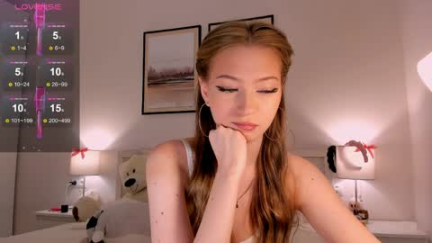 Snapshot of princess_nier chatting on May 2026 07:43:01 PM Princess Diana online show from May 2026 07:43:01 PM