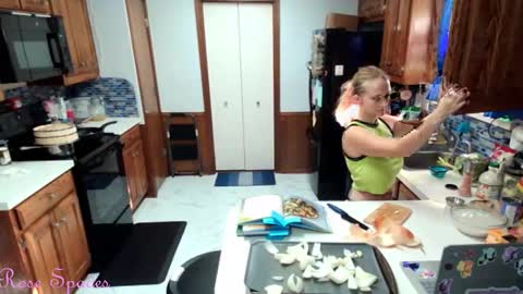 Snapshot of princess_rose_spades chatting on October 2025 02:40:01 PM Princess Rose online show from October 2025 02:40:01 PM