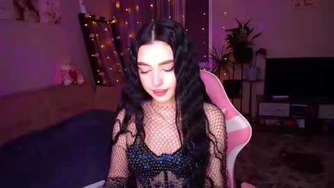 princessamira1 online show from November 2025 03:58:02 PM