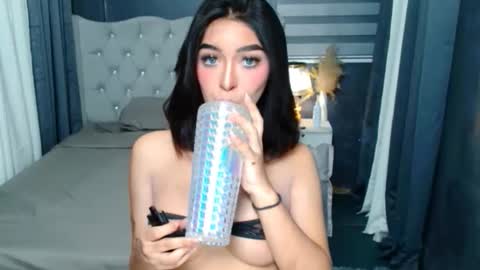 Snapshot of princessofcums69 chatting on October 2025 10:55:01 AM Love online show from October 2025 10:55:01 AM