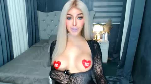 Snapshot of princessofcums69 chatting on October 2025 09:28:01 AM Love online show from October 2025 09:28:01 AM