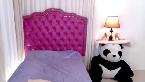 princessyanzy1 online show from November 2025 01:50:02 AM