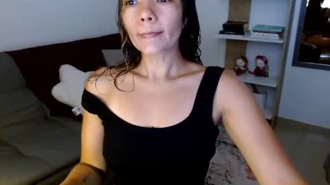 Snapshot of priscila_black chatting on June 2026 06:49:01 PM Marcela online show from June 2026 06:49:01 PM