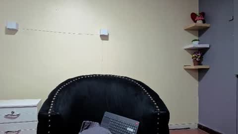 Snapshot of priscilla_sofia chatting on August 2026 11:52:02 PM PRISCILLA online show from August 2026 11:52:02 PM