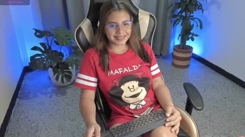    INDEPENDENT MODEL online show from February 2025 06:13:02 AM