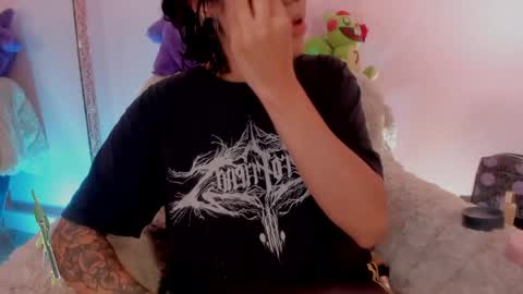Snapshot of psychodoll_11 chatting on May 2026 01:05:02 PM psycodoll online show from May 2026 01:05:02 PM