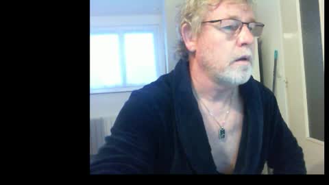 Snapshot of ptitrouquin chatting on December 2025 08:08:01 AM ptitrouquin online show from December 2025 08:08:01 AM