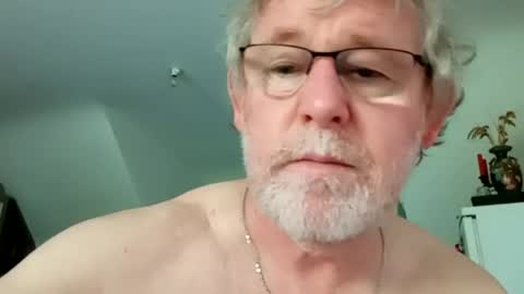 Snapshot of ptitrouquin chatting on June 2026 06:38:01 AM ptitrouquin online show from June 2026 06:38:01 AM
