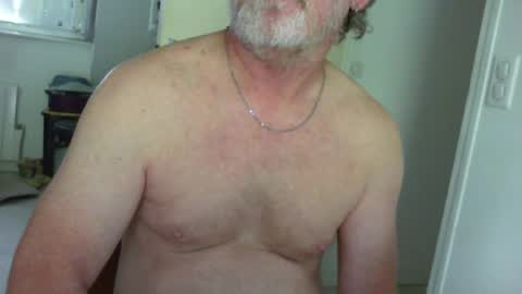 Snapshot of ptitrouquin chatting on July 2026 07:40:01 AM ptitrouquin online show from July 2026 07:40:01 AM