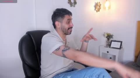 Snapshot of puch16 chatting on November 2025 03:01:02 PM Diego online show from November 2025 03:01:02 PM
