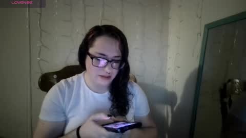 Snapshot of puddlessjersey chatting on February 2026 04:39:02 AM Drowning Puddles online show from February 2026 04:39:02 AM