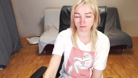 Snapshot of puma_ma chatting on December 2024 03:53:02 PM Polly online show from December 2024 03:53:02 PM