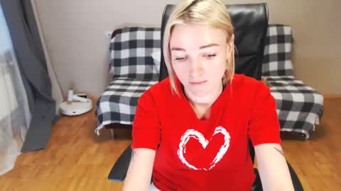 Snapshot of puma_ma chatting on December 2024 06:55:02 AM Polly online show from December 2024 06:55:02 AM