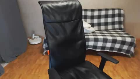 Snapshot of puma_ma chatting on December 2024 03:58:01 AM Polly online show from December 2024 03:58:01 AM