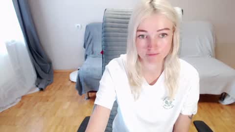 Polly online show from June 2026 05:54:02 AM