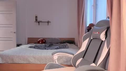 Alisa  lack of vitamin D  online show from December 2025 09:58:01 AM