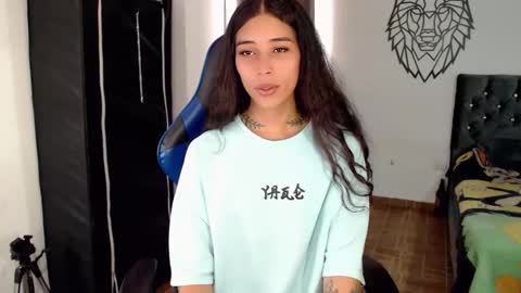 Cris online show from December 2025 07:08:02 PM