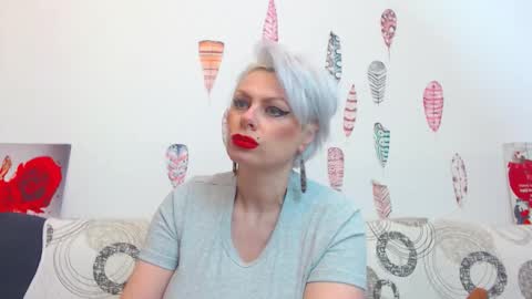 Snapshot of pure_seduce_wow chatting on February 2026 01:04:02 AM Goldie online show from February 2026 01:04:02 AM