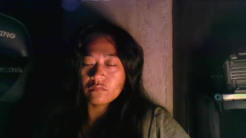 pure_sweetasian online show from November 2025 05:04:01 PM