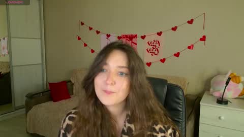 Bella online show from October 2025 05:19:02 AM