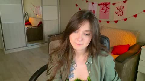 Bella online show from October 2025 05:41:02 AM