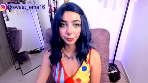 purple_ema online show from October 2025 07:59:01 PM