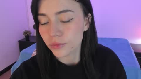 Snapshot of purple_slut_ chatting on November 2025 04:11:02 AM Anna online show from November 2025 04:11:02 AM