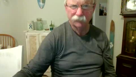 Snapshot of purpleshroom chatting on January 2025 05:07:02 AM purpleshroom online show from January 2025 05:07:02 AM