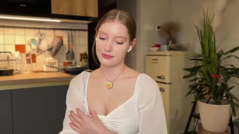 Aileen online show from September 2025 07:08:01 PM