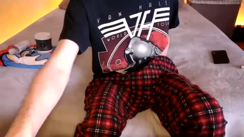 Snapshot of pussylover2182 chatting on December 2024 07:47:02 AM pussylover2182 online show from December 2024 07:47:02 AM