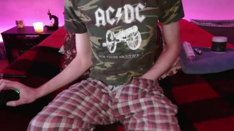 Snapshot of pussylover2182 chatting on January 2025 06:07:01 AM pussylover2182 online show from January 2025 06:07:01 AM