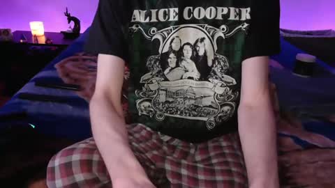 Snapshot of pussylover2182 chatting on February 2025 06:09:01 AM pussylover2182 online show from February 2025 06:09:01 AM