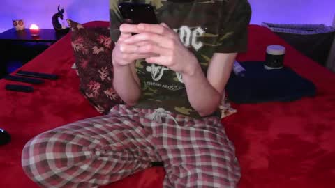 Snapshot of pussylover2182 chatting on March 2025 06:13:02 AM pussylover2182 online show from March 2025 06:13:02 AM