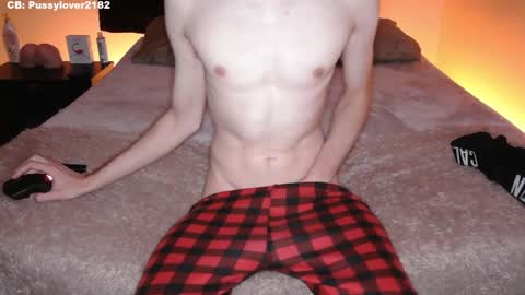 Snapshot of pussylover2182 chatting on September 2025 03:44:01 AM pussylover2182 online show from September 2025 03:44:01 AM