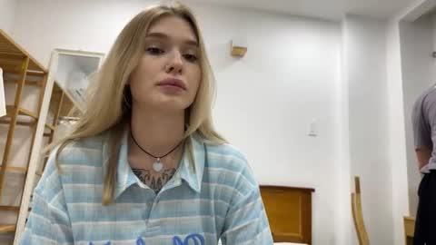 Lina online show from November 2025 08:56:01 PM