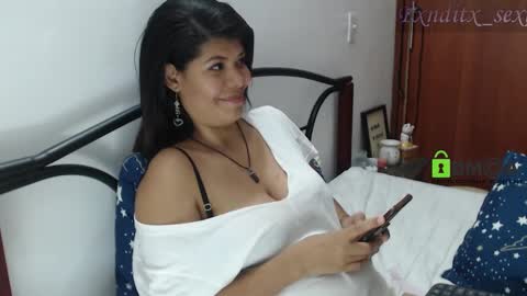 Snapshot of pxnditx_sexi chatting on January 2025 03:48:02 AM Abigail aby online show from January 2025 03:48:02 AM