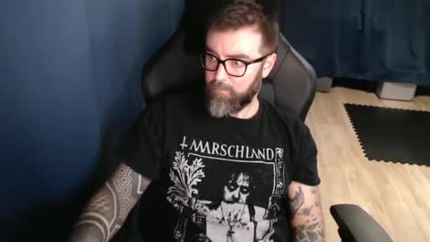 Snapshot of pyroxen chatting on December 2025 08:37:02 PM Yog Sothoth online show from December 2025 08:37:02 PM
