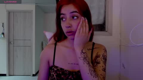 Snapshot of quee_tiana chatting on December 2025 05:33:02 PM your princess online show from December 2025 05:33:02 PM
