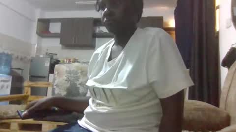 queen014 online show from November 2025 12:04:01 PM