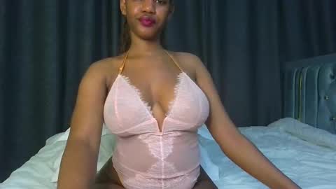 Snapshot of queen321850 chatting on April 2026 03:23:01 PM queen321850 online show from April 2026 03:23:01 PM