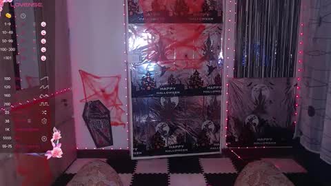 Queen Abby online show from October 2025 06:30:02 PM