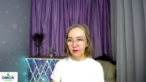 Snapshot of queen_a_n_i chatting on May 2026 07:14:01 AM A N I Ill be here on December 1st online show from May 2026 07:14:01 AM